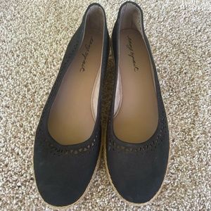 Easy Spirit Flats size 8